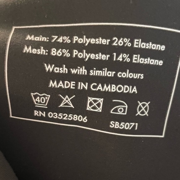 NEW SWEATY BETTY SUPER SCULPT FULL LENGTH LEGGINGS IN RED WITH ROSE DETAILING - Picture 6 of 6